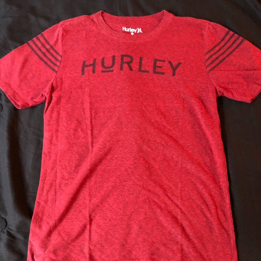 Hurley T-shirt. Size small